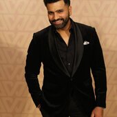 Rohit23445
