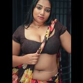 Sexy Raveena