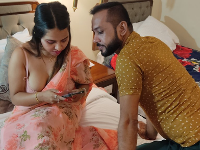 Supah-red-hot Indian couple goes on a honeymoon with full fulfillment