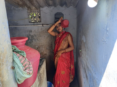 Supah-torrid Desi teenager couple gets supah-mischievous in Indian bathroom