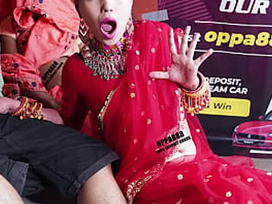 Indian Step Mother & Step Sonny-in-law pummel each o...