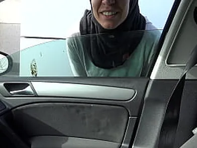 Stepmommysusan picks up a nasty arabic Muslim prosti...