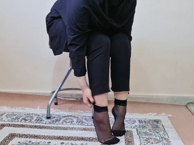 Dafi_Irani's humungous donk gets a stiff drilling in red-hot cougar act