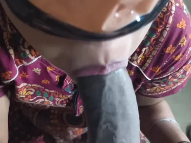 Desi Aunty Ki Gajab Ki Gand Chudai & Footjob Fun with her Indian Desi Friend