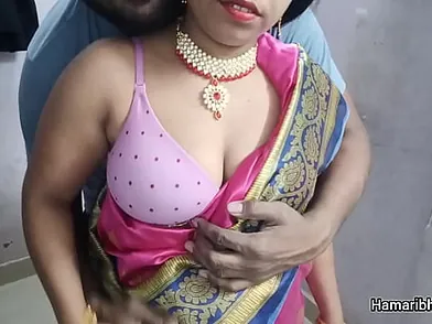 Desi wife Devi gets her Indian rump pounded while dressed in saree
