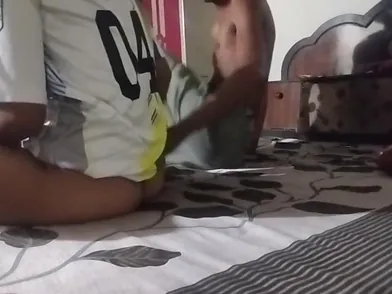 Friend's very first time: Desi virgin honey gets fin...