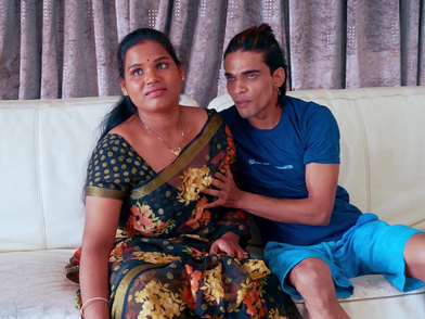 Desi step-mom entices son-in-law with her hefty caboose & tough hookup abilities