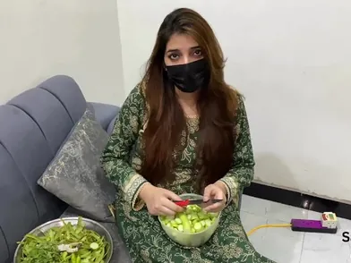 Sara KhanPH cheats on her spouse with her spouse's mate & takes a torrid explosion on her cunt