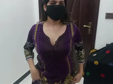 Naughty Pakistani MILF Nymph Dancing Bare On Live Flick - Desi Surprise!