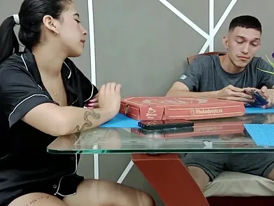 My G tomatooed step-sister-in-law gave me the best birthday present ever - Porno in Spanish