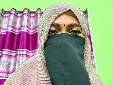 Desi Indian Aunty gets her tight ass drilled hard while Bowdhi watches in awe