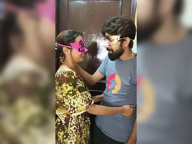 Desi wife cheats on husband with stranger at Oyo motel for creampie