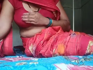 Watch this hairy Indian step-sister-in-law finger her juicy pussy and take a warm bath with her huge fuck box