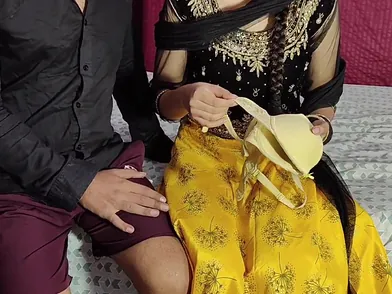 Priyanka Sharma's cock-squeezing booty porked rock-hard by step-brutha-in-law's thick dinky while she's dressed in a bra